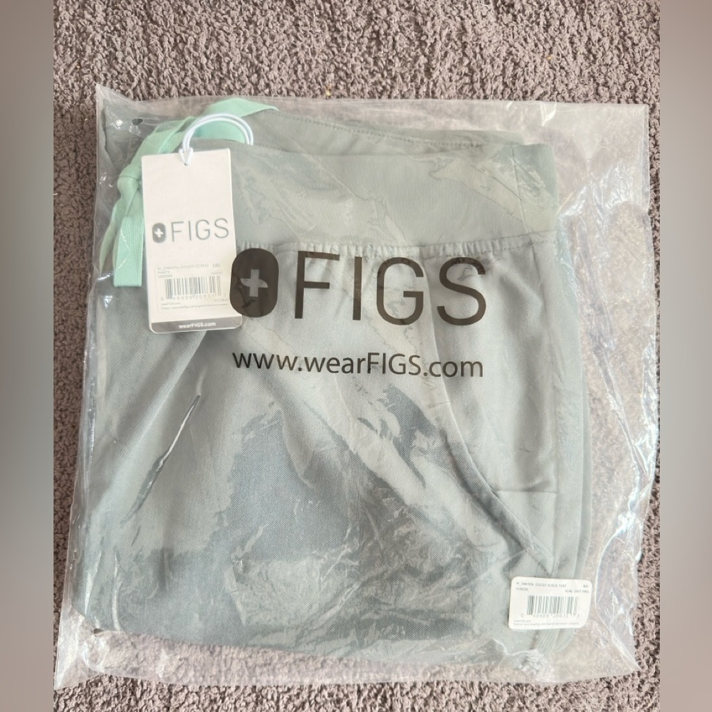 Brand New Figs Bonsai Color Scrub Set, Top Rafaela M, Bottom M - Picture 4 of 7